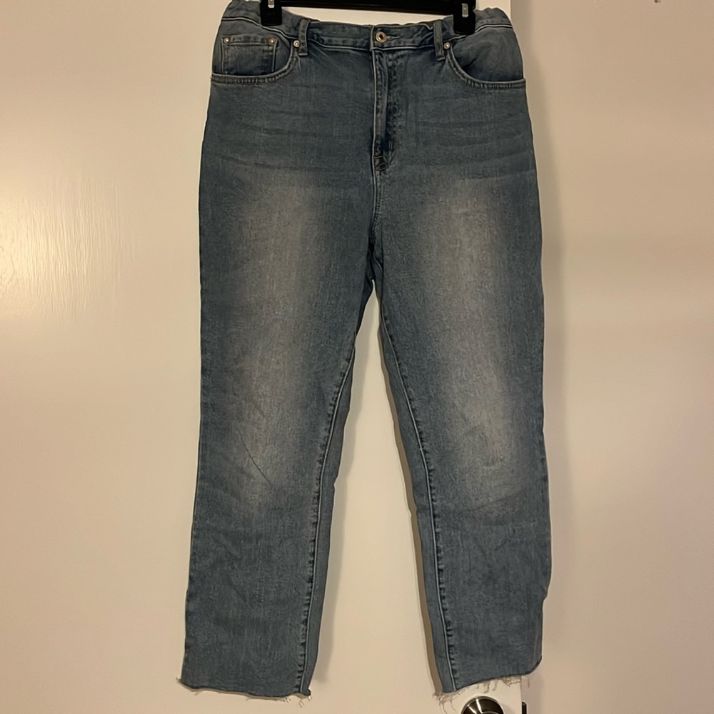 Light cropped jeans